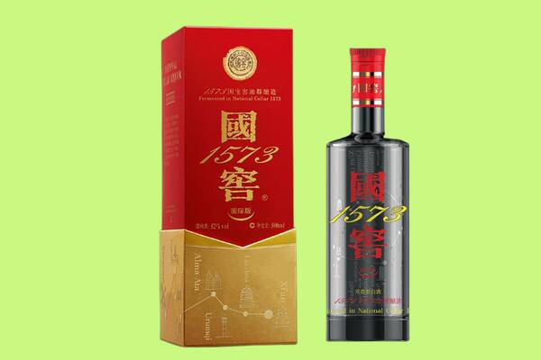 毕节赫章县回收国窖1573.jpg